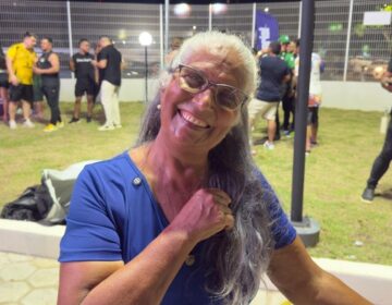 “A idade envelhece o corpo, não a alma”: Dona Antônia celebra a vida ao som do samba