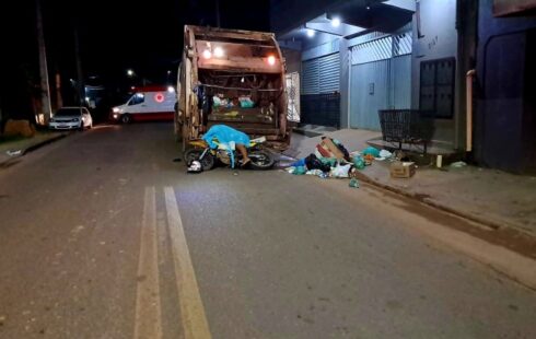 Cabo da PM morre ao colidir com caminhão coletor de lixo