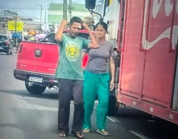 Morre a mulher esfaqueada pelo marido acordado com pedido por copo com água