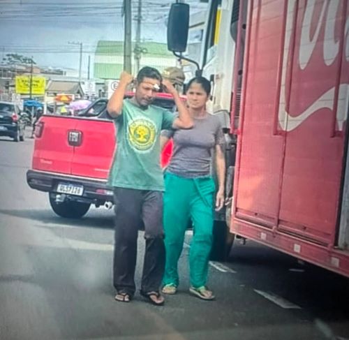 Morre a mulher esfaqueada pelo marido acordado com pedido por copo com água