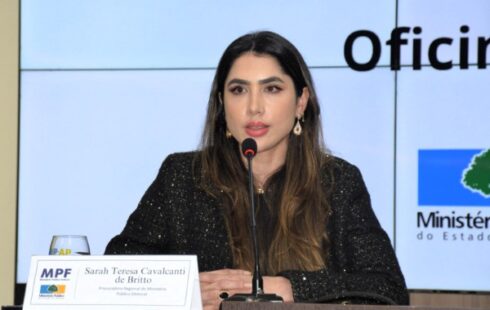 Alvo de ataques, procuradora tenta acessar documento secreto em processo e diz que não se intimidará