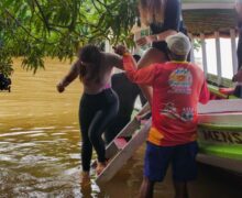 Passeio de barco gratuito revela belezas da APA da Fazendinha