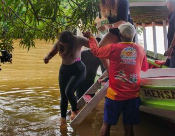 Passeio de barco gratuito revela belezas da APA da Fazendinha