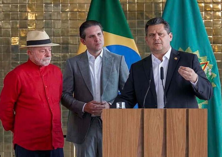 Alcolumbre confirma a Lula taxa das blusinhas na pauta e avanço da PEC da escala 6×1