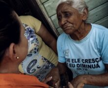 Alliny relembra ações no Jari ao acompanhar vítimas de incêndio em Santana