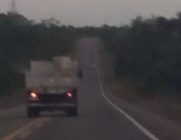Motorista embriagado é preso após dirigir caçamba em zigue-zague em estrada do AP