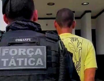 Polícia prende homem procurado por homicídio durante abordagem de rotina