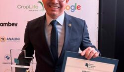 Randolfe volta a ser eleito melhor senador do Norte em prêmio nacional