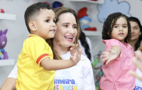 Alliny defende políticas públicas para crianças e pessoas autistas no Amapá