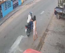 Motociclista arranca bolsa de mulher e foge em disparada pelas ruas de Macapá