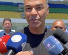 Cafu visita obras no Zerão e Randolfe anuncia que próxima etapa é completar arquibancadas