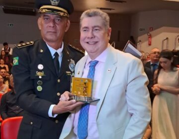 Cícero Bordalo recebe prêmio internacional Brasil-Guiana pelos 40 anos de advocacia
