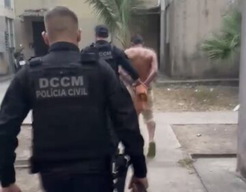 Mulher é raptada pelo ex, consegue fugir e avisa polícia