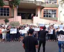 Sob gritos de “assassino”, Justiça mantém preso policial penal envolvido na morte de major da PM