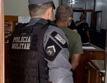 Com medida protetiva em vigor, homem usa enxada para agredir a ex-companheira