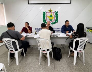 Clécio anuncia redução da nota de corte do concurso da Educação: ‘atuarão em janeiro de 2027’
