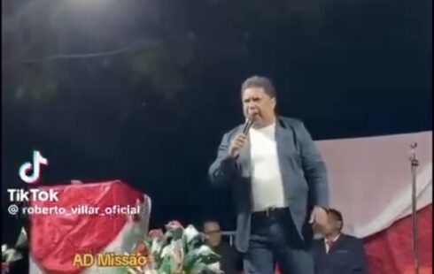 Famoso pelo hit “Profissional Papudinho”, Roberto Villar se converte e muda letra da música