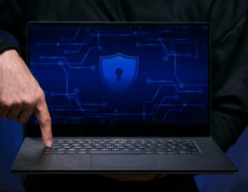 Quando a segurança digital não está incluída: 4 motivos para usar uma VPN nas suas férias