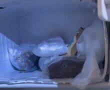 Odor leva polícia a encontrar maconha escondida em geladeira em quarto de jovem