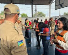 Estudantes da orla de Macapá aprendem a evitar afogamentos e como agir em acidentes