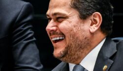 Alcolumbre pauta para terça PEC que prevê fim da escala 6×1