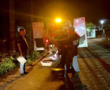 Homem em liberdade condicional é executado a tiros por ocupantes de carro vermelho