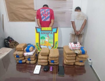 “Mulas” são presas com 30kg de cocaína em embarcação após revista e nervosismo