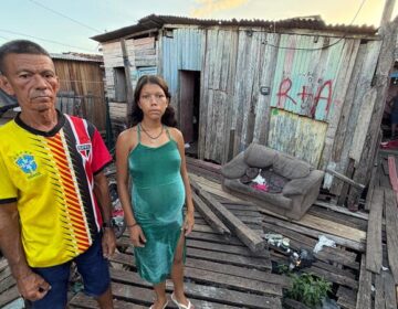 Pai cria 6 filhos em casa prestes a desabar e filha PCD grávida precisa de tudo