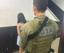 “Minha casa caiu”: assaltante de motos morre em confronto; namorada foi presa